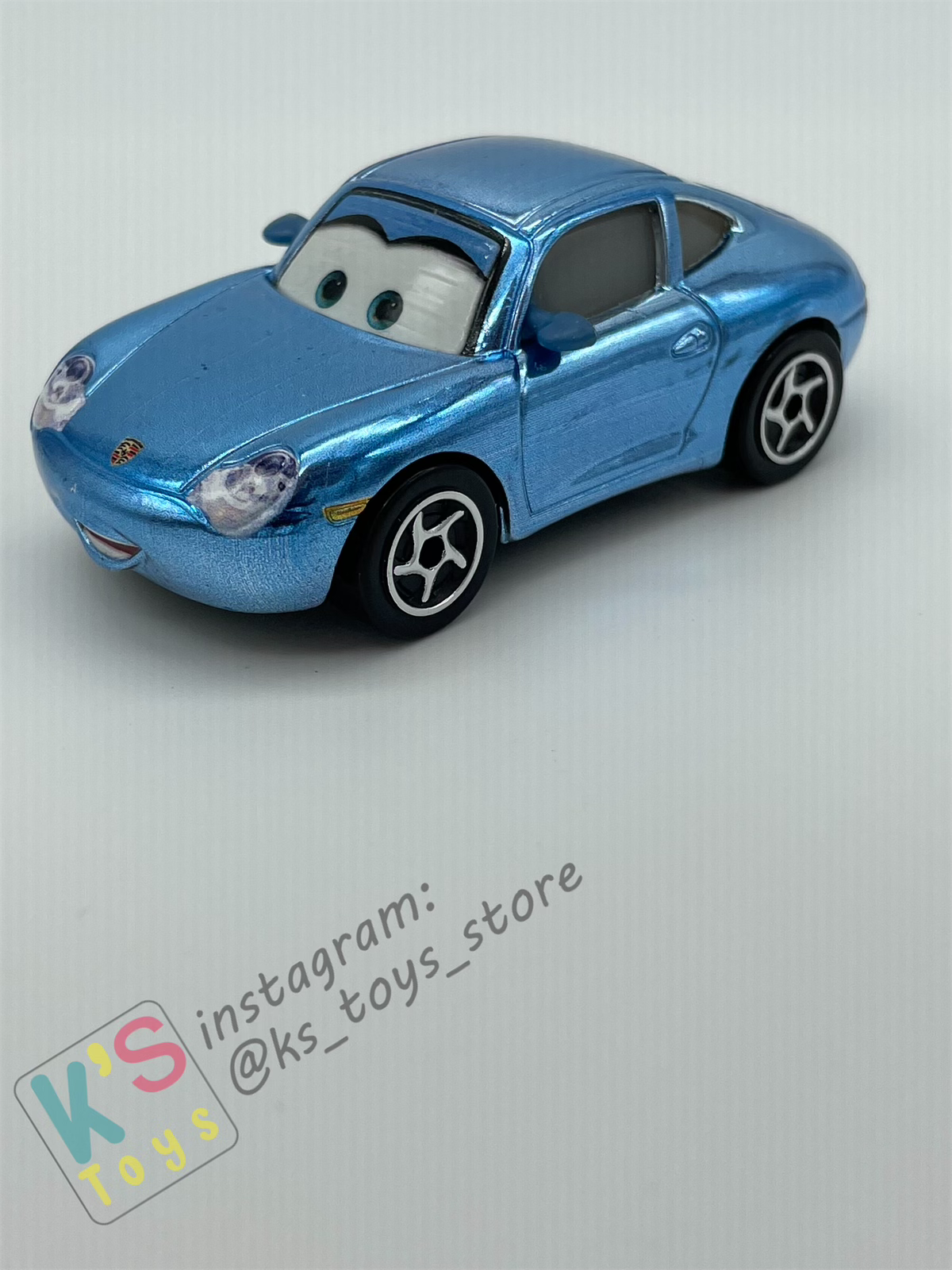 PRE-OWNED / LOOSE DISNEY PIXAR CARS - Metallic Sally - Scavenger Hunt - Excellent Condition