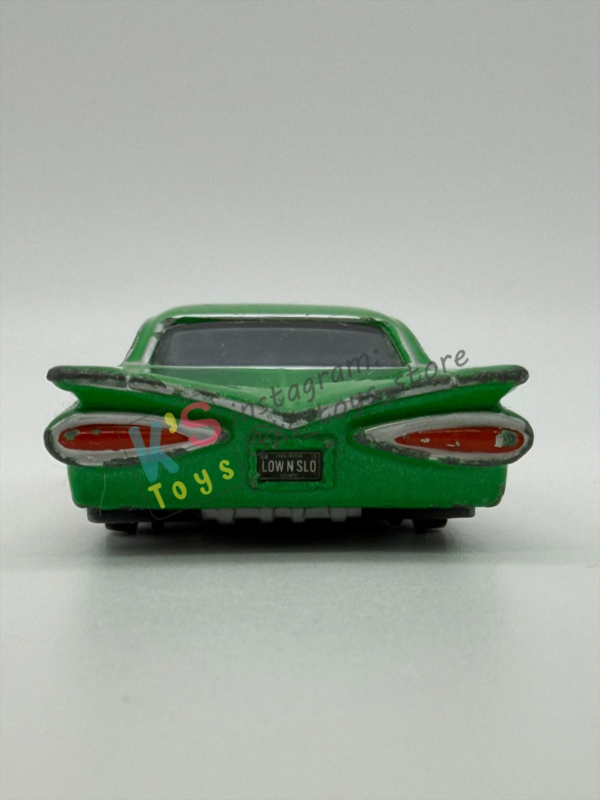 PRE-OWNED / LOOSE DISNEY PIXAR CARS - "CHRISTMAS CRUISER RAMONE" MATER SAVES CHRISTMAS - PLAYED CONDITION -  READ DESCRIPTION!!!