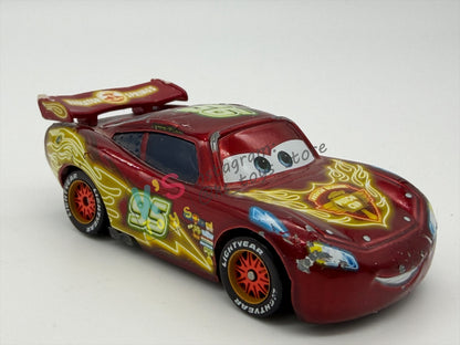 PRE-OWNED / LOOSE DISNEY PIXAR CARS BY MATTEL - "NEON METALLIC DECO LIGHNTING MCQUEEN" - NEON RACERS SERIES - PLAYED WITH GOOD CONDITION - READ DESCRIPTION!!!!!!!!!!!