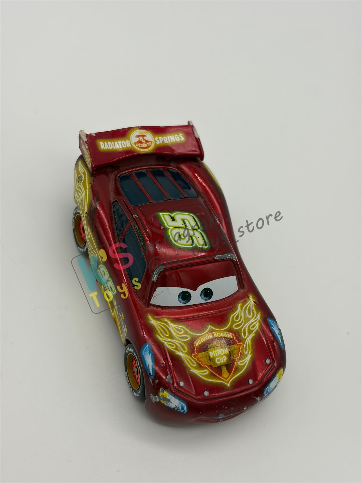 PRE-OWNED / LOOSE DISNEY PIXAR CARS BY MATTEL - "NEON METALLIC DECO LIGHNTING MCQUEEN" - NEON RACERS SERIES - PLAYED WITH GOOD CONDITION - READ DESCRIPTION!!!!!!!!!!!