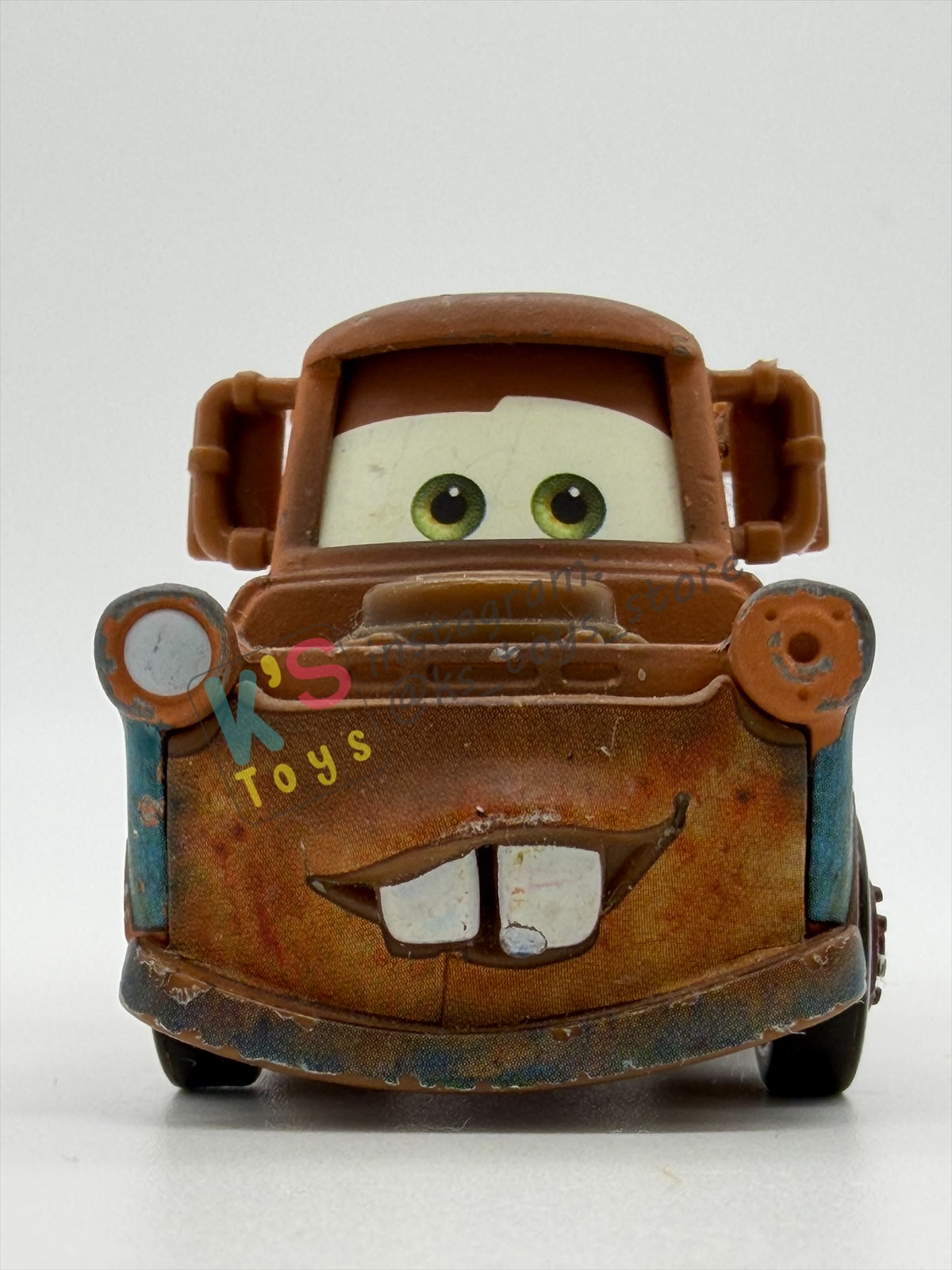 PRE-OWNED / LOOSE DISNEY PIXAR CARS BY MATTEL - "RACE TEAM MATER" - CARS 2 SERIES - GOOD CONDITION - READ DESCRIPTION!!!!!!!!!!!