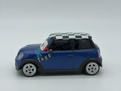 PRE-OWNED / LOOSE DISNEY PIXAR CARS BY MATTEL, "BECKY WHEELIN" - CARS 2 SERIES - GOOD CONDITION - READ DESCRIPTION!!!!!!!!!!!