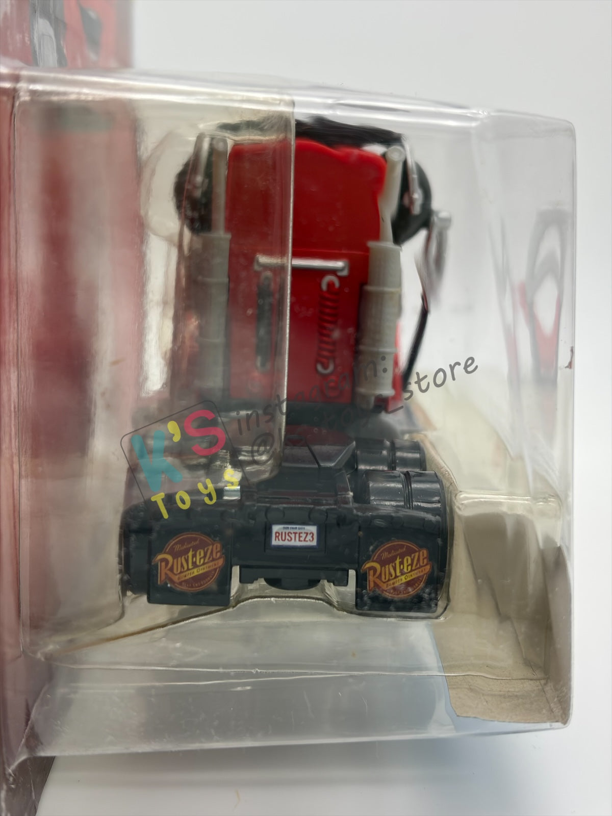DELUXE DISNEY PIXAR CARS BY MATTEL "PIT CREW MEMBER MACK" 95 PIT CREW SERIES - BNIP