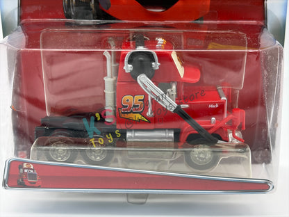 DELUXE DISNEY PIXAR CARS BY MATTEL "PIT CREW MEMBER MACK" 95 PIT CREW SERIES - BNIP
