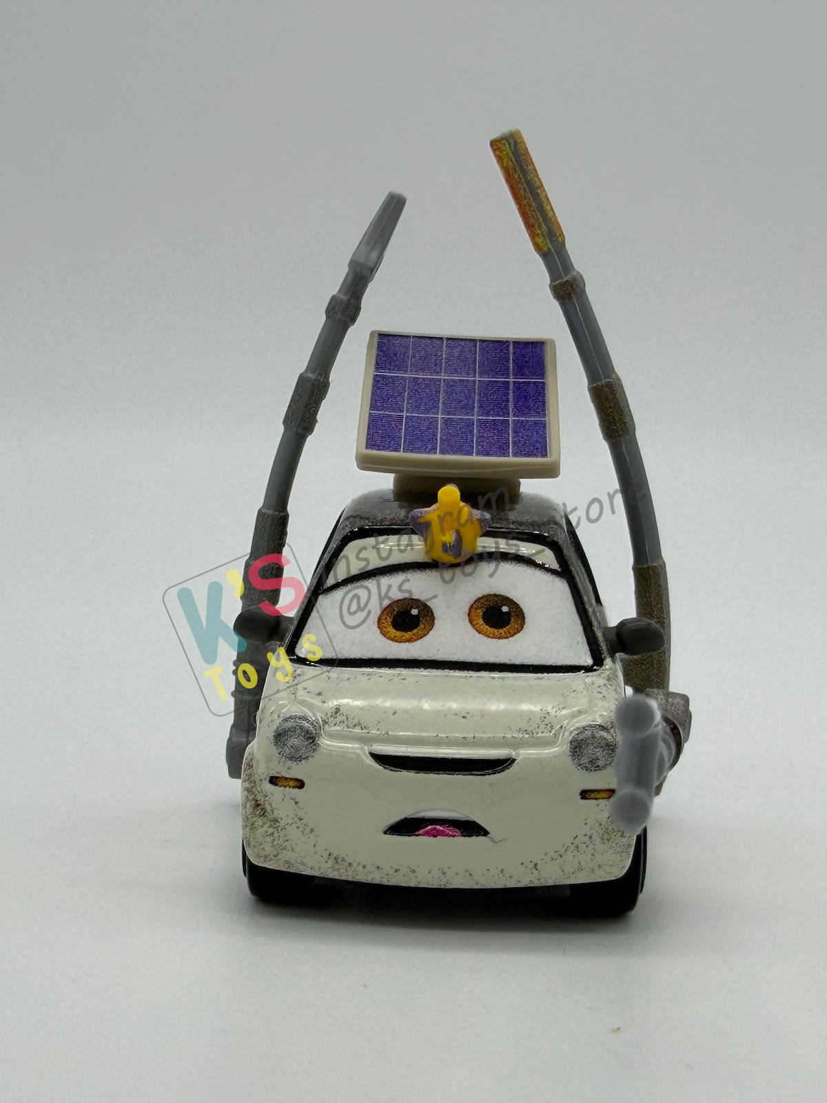 PRE-OWNED / LOOSE DISNEY PIXAR CARS 1:55 BY MATTEL - "KEN ENGINOKI" CARS ON THE ROAD SERIES - NEAR MINT CONDITION