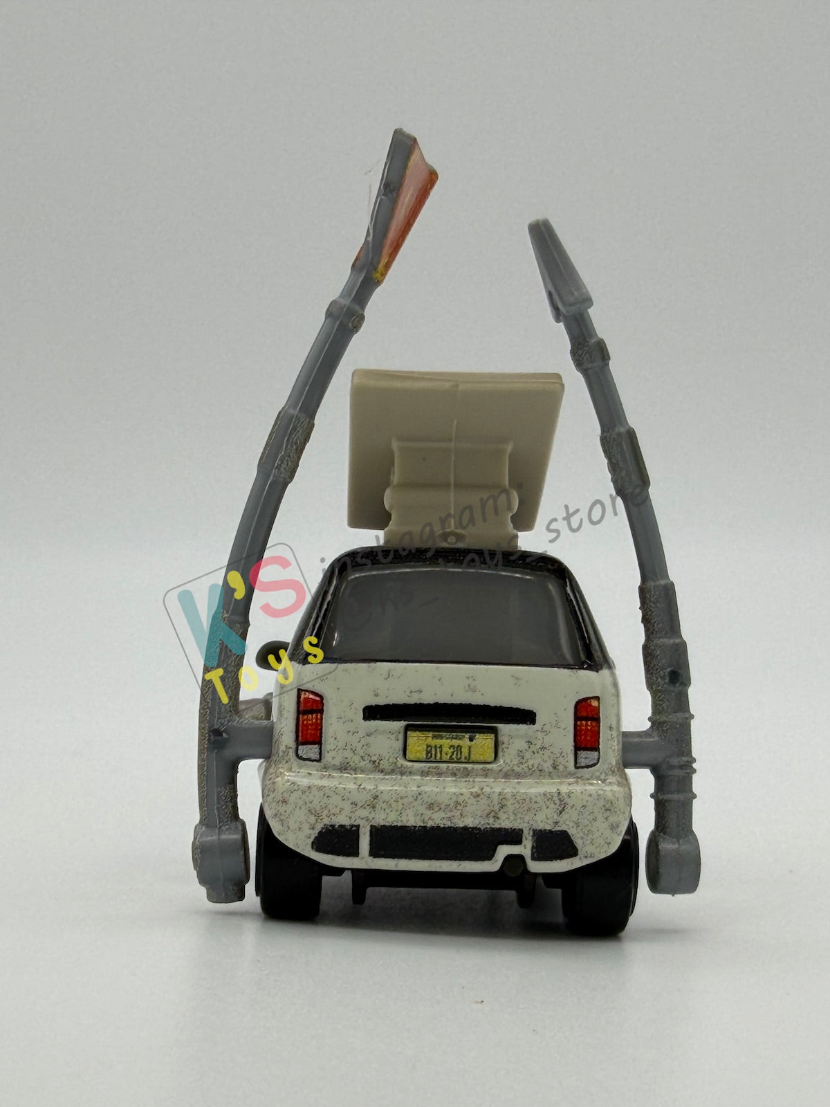 PRE-OWNED / LOOSE DISNEY PIXAR CARS 1:55 BY MATTEL - "KEN ENGINOKI" CARS ON THE ROAD SERIES - NEAR MINT CONDITION