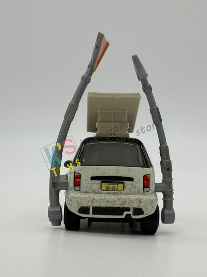 PRE-OWNED / LOOSE DISNEY PIXAR CARS 1:55 BY MATTEL - "KEN ENGINOKI" CARS ON THE ROAD SERIES - NEAR MINT CONDITION