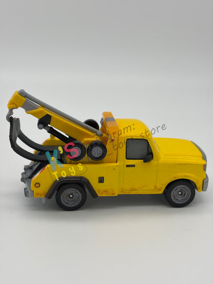 PRE-OWNED / LOOSE DISNEY PIXAR CARS 1:55 BY MATTEL - "CHRIS FREIGHTMAN" CARS ON THE ROAD - NEAR MINT CONDITION