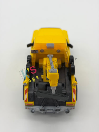 PRE-OWNED / LOOSE DISNEY PIXAR CARS 1:55 BY MATTEL - "CHRIS FREIGHTMAN" CARS ON THE ROAD - NEAR MINT CONDITION