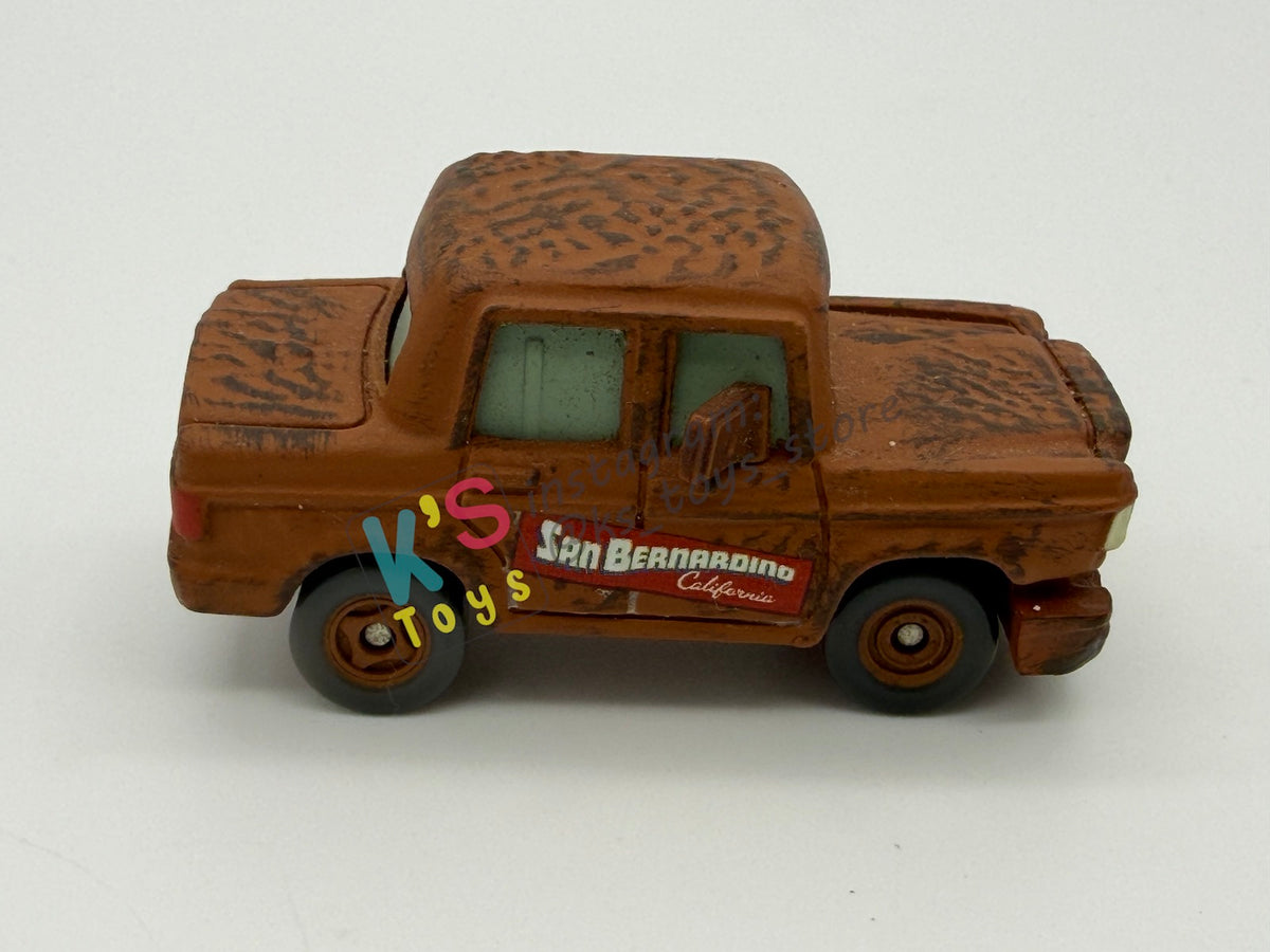 PRE-OWNED / LOOSE DISNEY PIXAR CARS 1:55 BY MATTEL - "FRED WITH FALLEN BUMPER (CHASE LENTICULAR)" CARS LENTICULAR EYES CHASE SERIES - NEAR MINT CONDITION