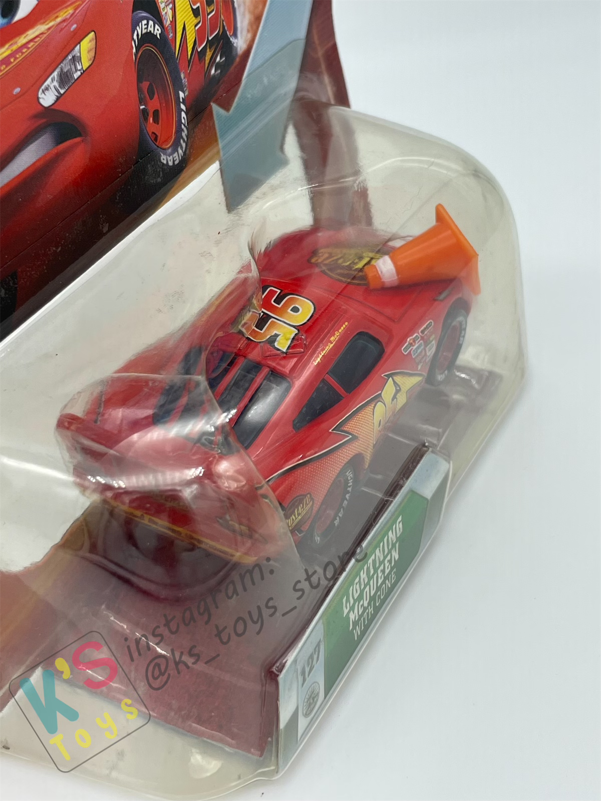 DISNEY PIXAR CARS BY MATTEL, LIGHTNING MCQUEEN WITH CONE - LENTICULAR EYES - BNIP