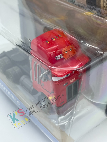 DELUXE DISNEY PIXAR CARS BY MATTEL "JERRY RECYCLED BATTERIES" SEMI TRUCK RADIATOR SPRINGS CLASSIC - BNIP (Copy)