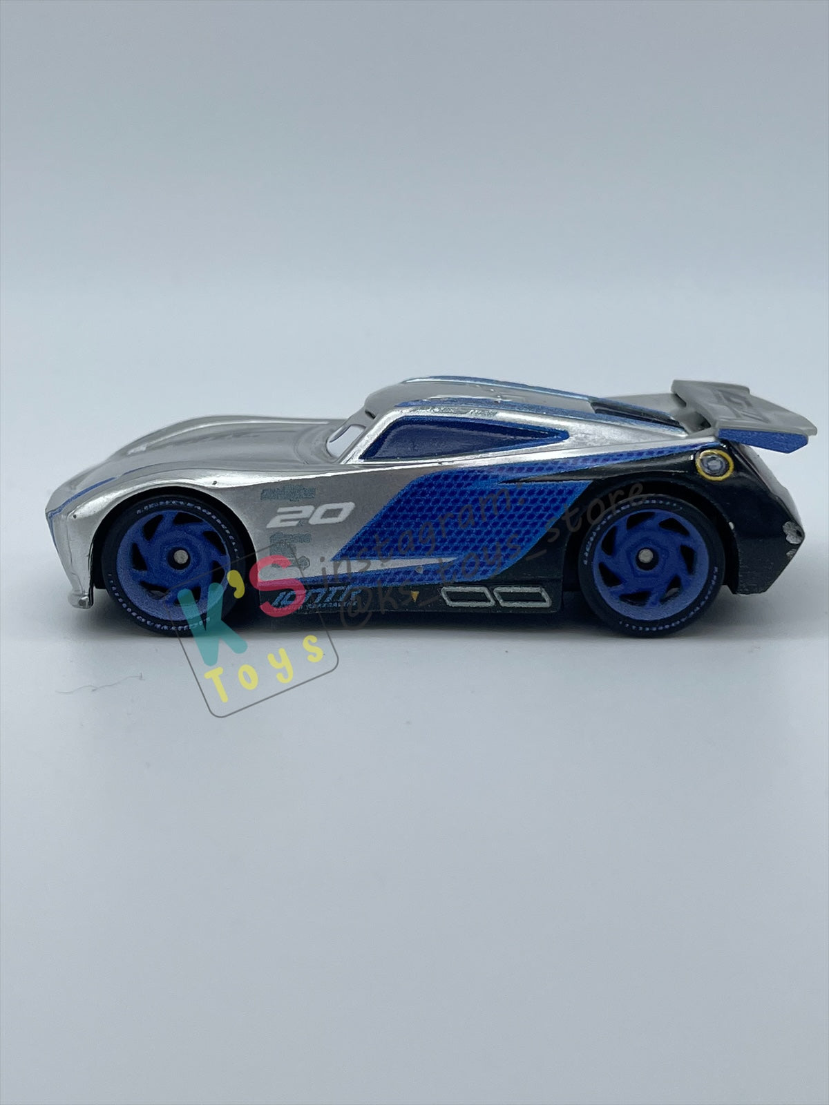 PRE-OWNED / LOOSE DISNEY PIXAR CARS BY MATTEL - "SILVER JACKSON STORM" - SILVER METALLIC FINISH SERIES - NEAR MINT CONDITION - READ DESCRIPTION!!!!!!!!!!!