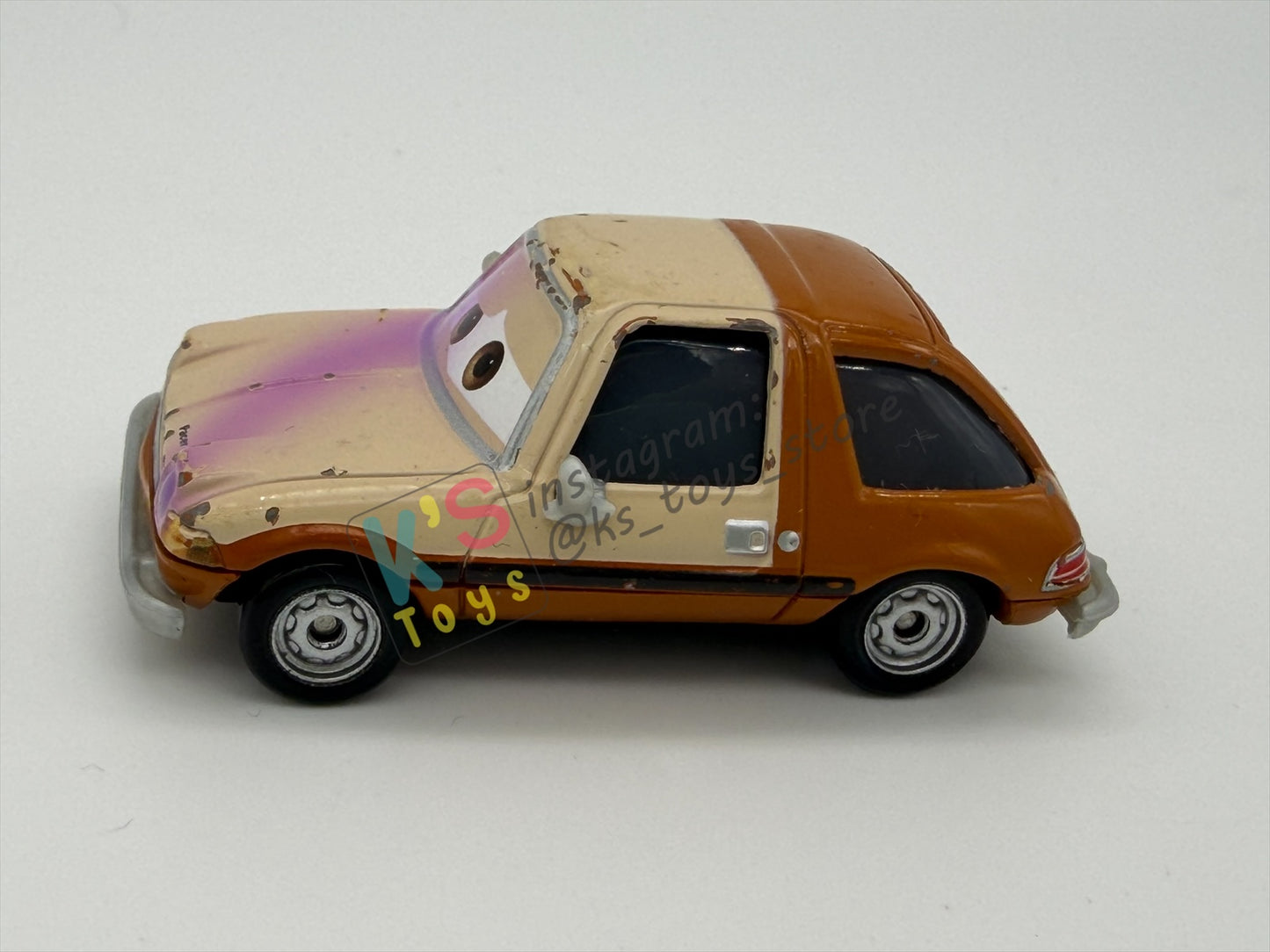 PRE-OWNED / LOOSE DISNEY PIXAR CARS - "TUBBS PACER WITH PAINT SPRAY" CARS 2 LEMONS SERIES - PLAYED CONDITION