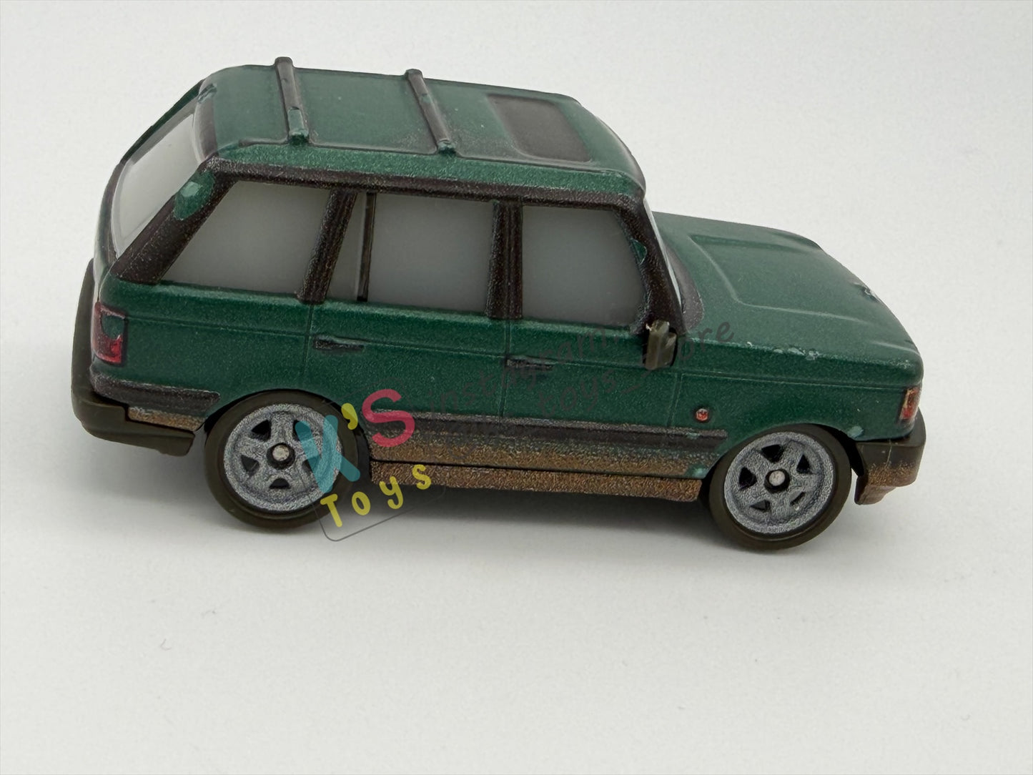 PRE-OWNED / LOOSE DISNEY PIXAR CARS - “KEVIN RYVAN" - CARS 3 THUNDER HOLLOWS SERIES - GOOD CONDITION