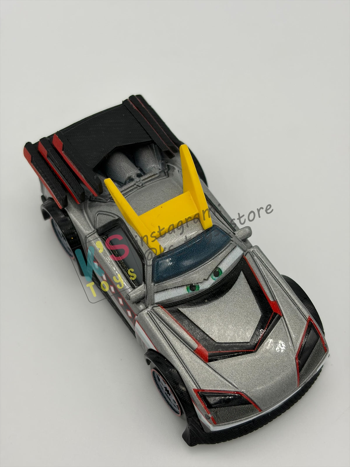 PRE-OWNED / LOOSE DISNEY PIXAR CARS BY MATTEL - "KABUTO" TOKYO MATER SERIES - PLAYED IN GOOD CONDITION - READ DESCRIPTION!!!!!!!!!!
