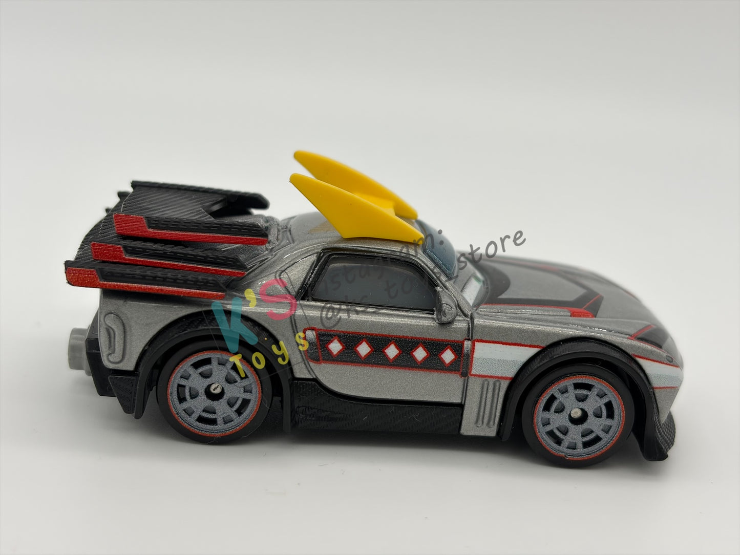 PRE-OWNED / LOOSE DISNEY PIXAR CARS BY MATTEL - "KABUTO" TOKYO MATER SERIES - PLAYED IN GOOD CONDITION - READ DESCRIPTION!!!!!!!!!!
