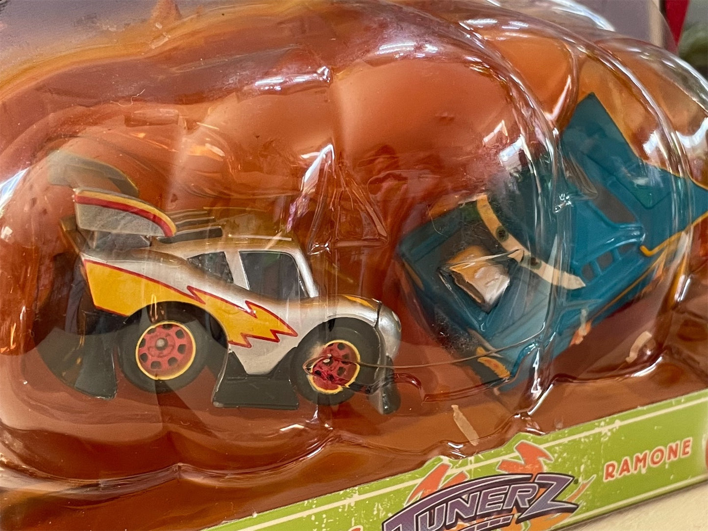 Mini Adventures Special Holiday 2 pack, Disney Pixar Cars - Lightning McQueen and Ramone - Tunerz - BNIP