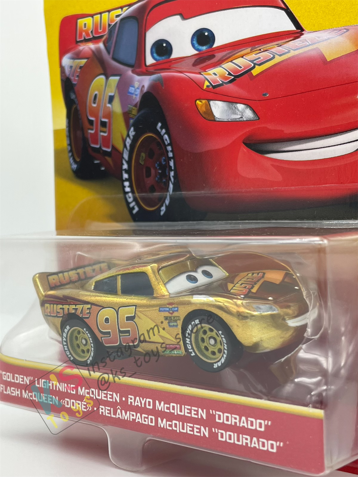 DISNEY PIXAR CARS BY MATTEL "GOLDEN LIGHTNING MCQUEEN" - BNIP