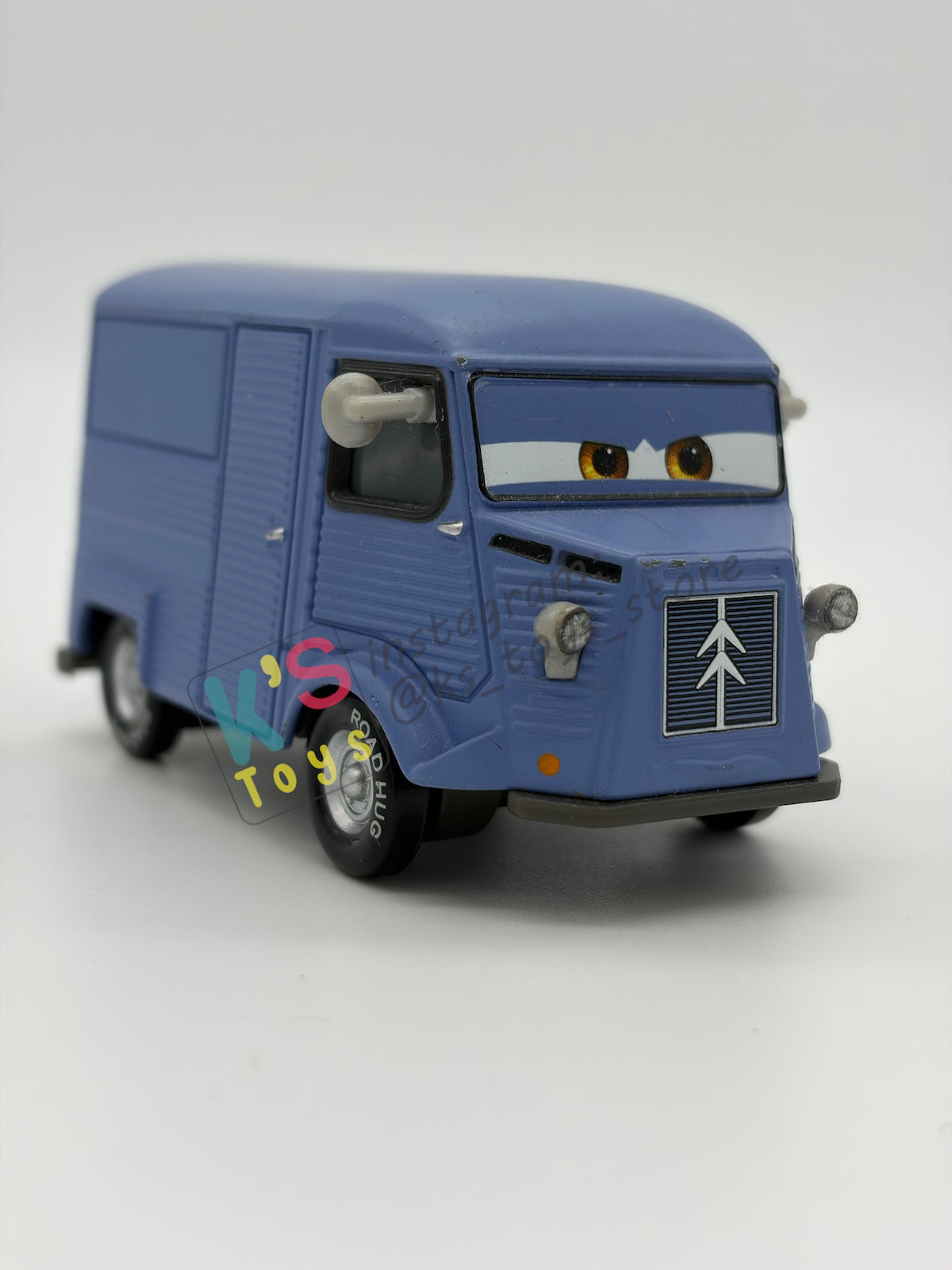 PRE-OWNED / LOOSE DISNEY PIXAR CARS 1:55 BY MATTEL - "PAUL OILKLEY" CARS 2 YE LEFT TURN IN - NEAR MINT CONDITION
