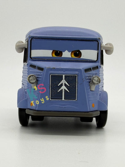 PRE-OWNED / LOOSE DISNEY PIXAR CARS 1:55 BY MATTEL - "PAUL OILKLEY" CARS 2 YE LEFT TURN IN - NEAR MINT CONDITION