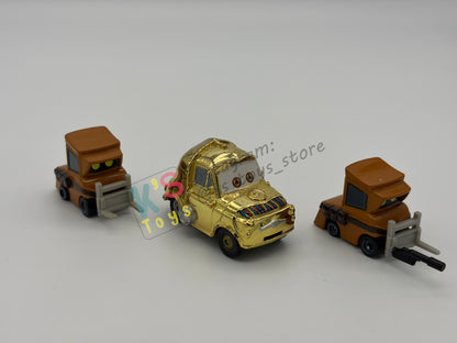 PRE-OWNED / LOOSE DISNEY PIXAR CARS - "LUIGI AS C-3PO & PITTIES AS JAWAS" - STAR WARS DISNEY PARKS SERIES - DISPLAYED CONDITION