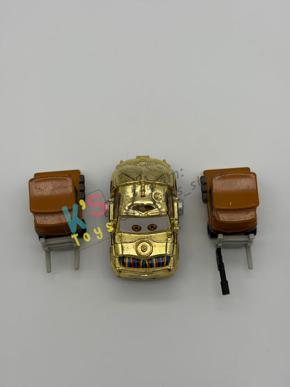 PRE-OWNED / LOOSE DISNEY PIXAR CARS - "LUIGI AS C-3PO & PITTIES AS JAWAS" - STAR WARS DISNEY PARKS SERIES - DISPLAYED CONDITION