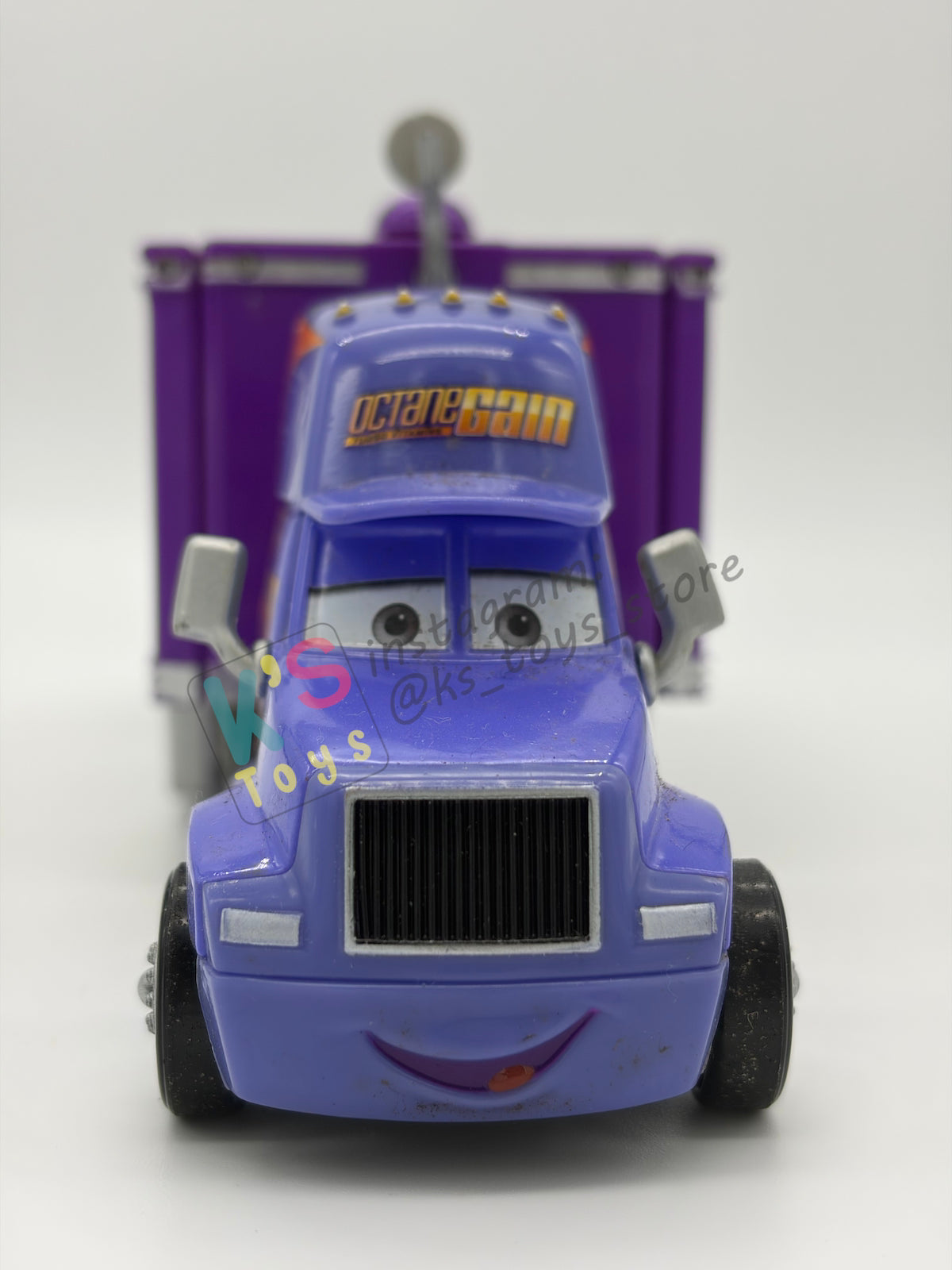 PRE-OWNED / LOOSE HAULER DISNEY PIXAR CARS BY MATTEL, "BOBBY SWIFT’S HAULERS" CARS 3 SERIES, IN GOOD CONDITION - PLEASE READ DESCRIPTION!!!!!!!!!!