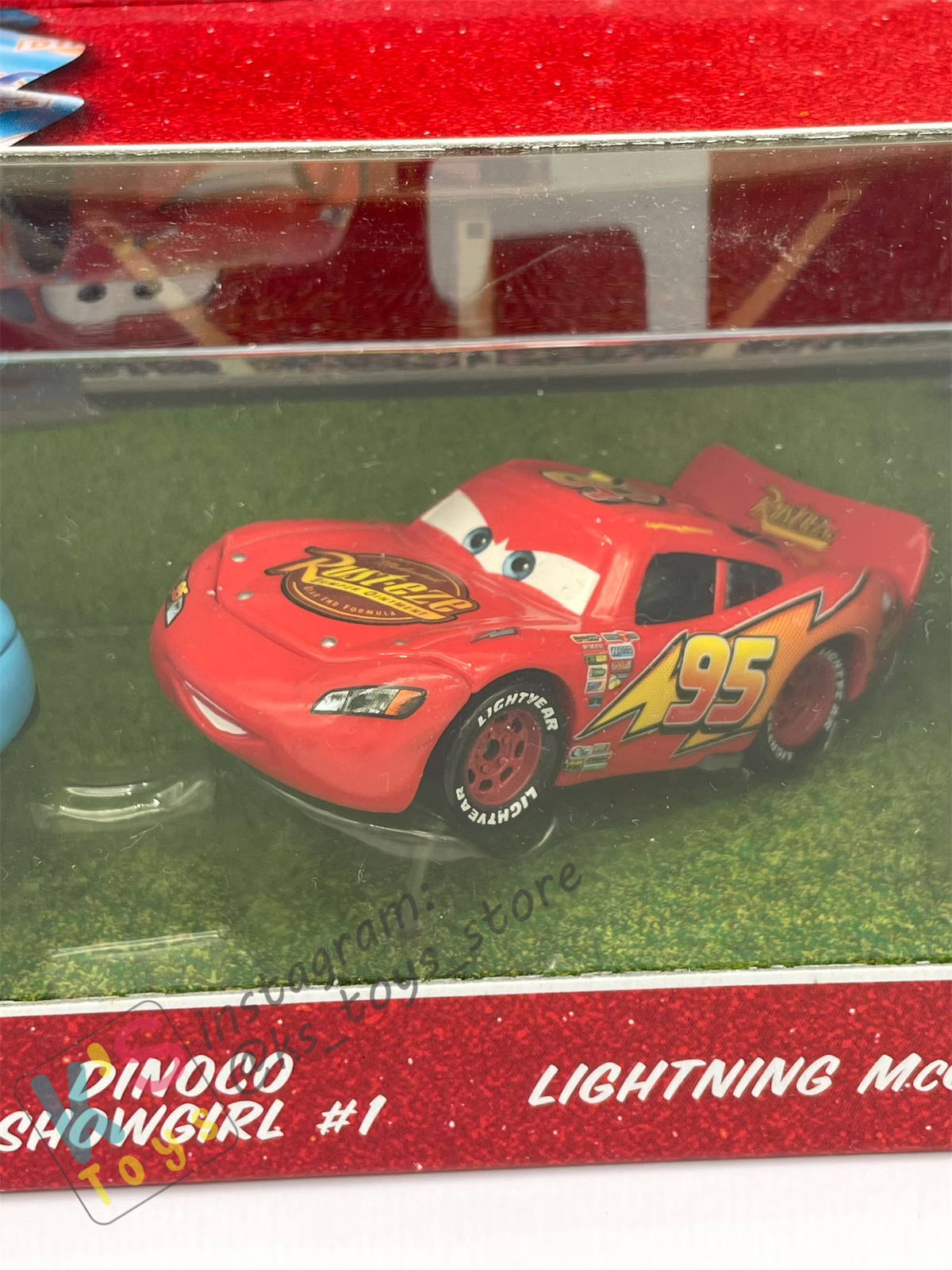 Gift Set Disney Pixar Cars 1:55 - 3-CAR GIFT PACK DINOCO SHOWGIRL #1 AGGRO LIGHTNING MCQUEEN AND DINOCO SHOWGIRL #2  - BNIP