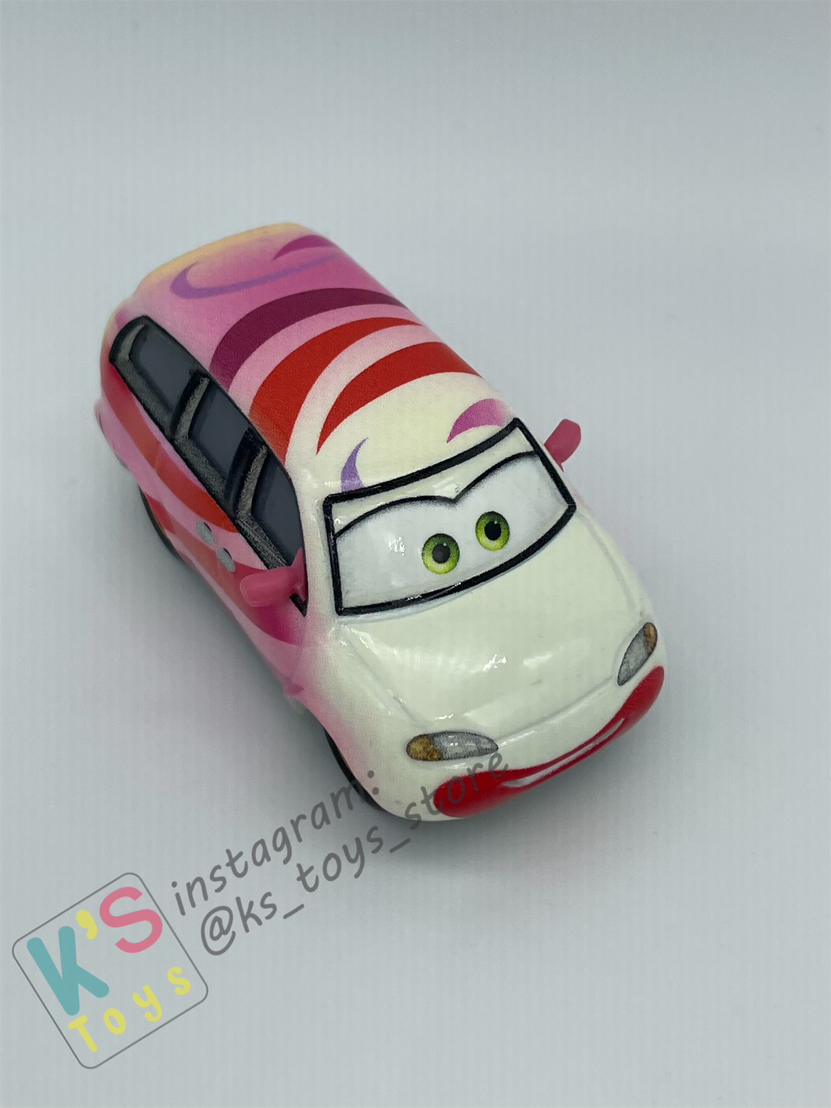 PRE-OWNED / LOOSE DISNEY PIXAR CARS - CLAIRE GUNZ'ER - CARS ON THE ROAD "SHOW TIME" - EXCELLENT CONDITION