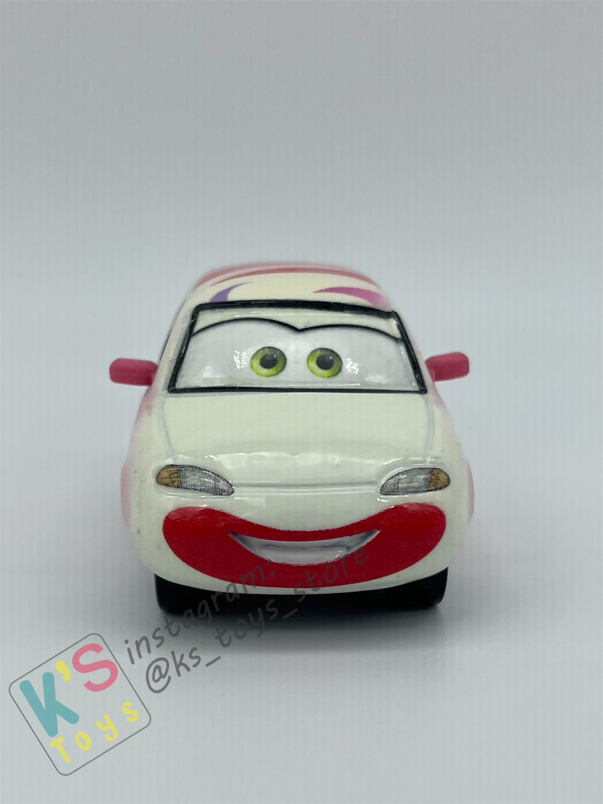 PRE-OWNED / LOOSE DISNEY PIXAR CARS - CLAIRE GUNZ'ER - CARS ON THE ROAD "SHOW TIME" - EXCELLENT CONDITION