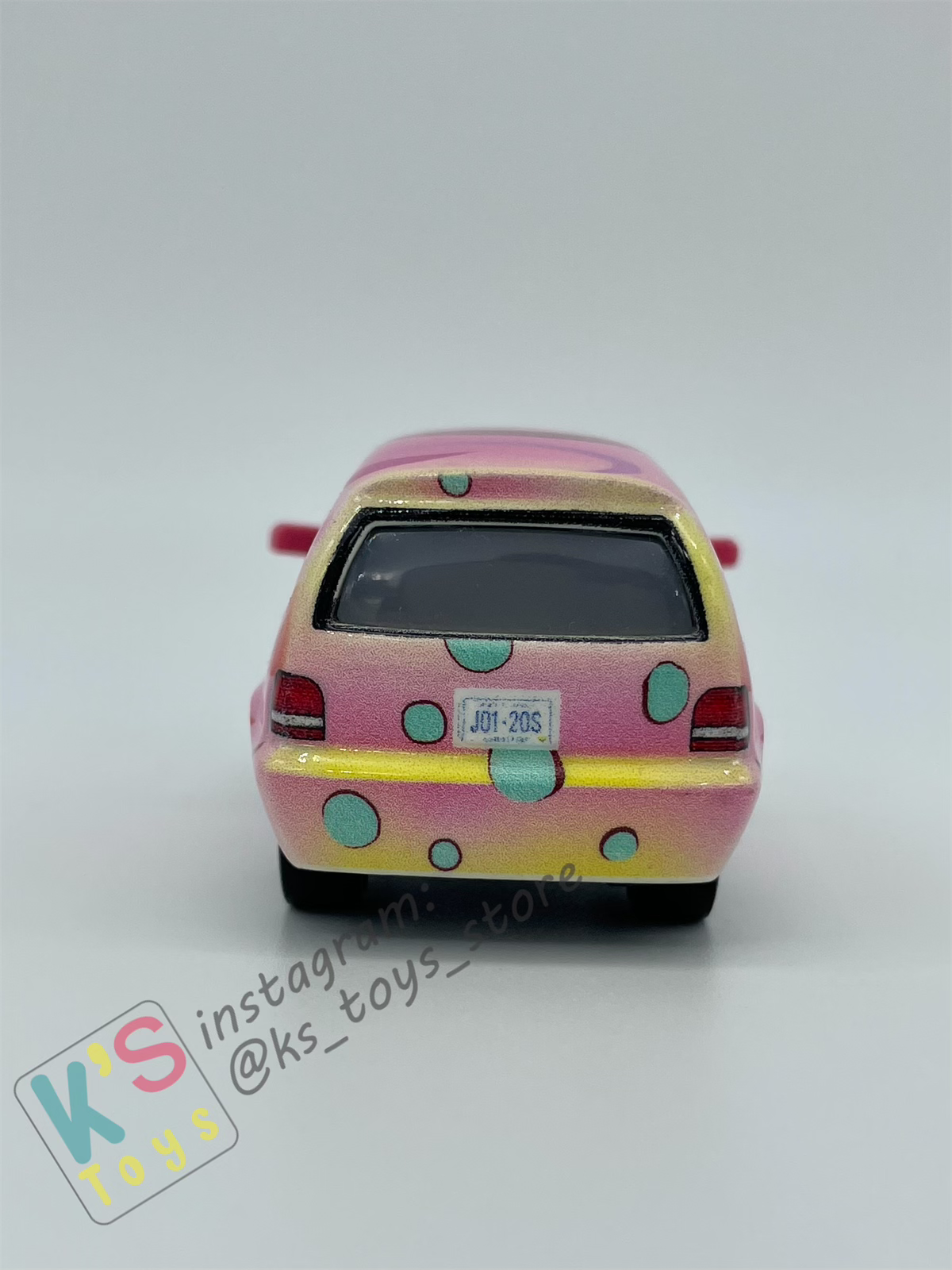 PRE-OWNED / LOOSE DISNEY PIXAR CARS - CLAIRE GUNZ'ER - CARS ON THE ROAD "SHOW TIME" - EXCELLENT CONDITION