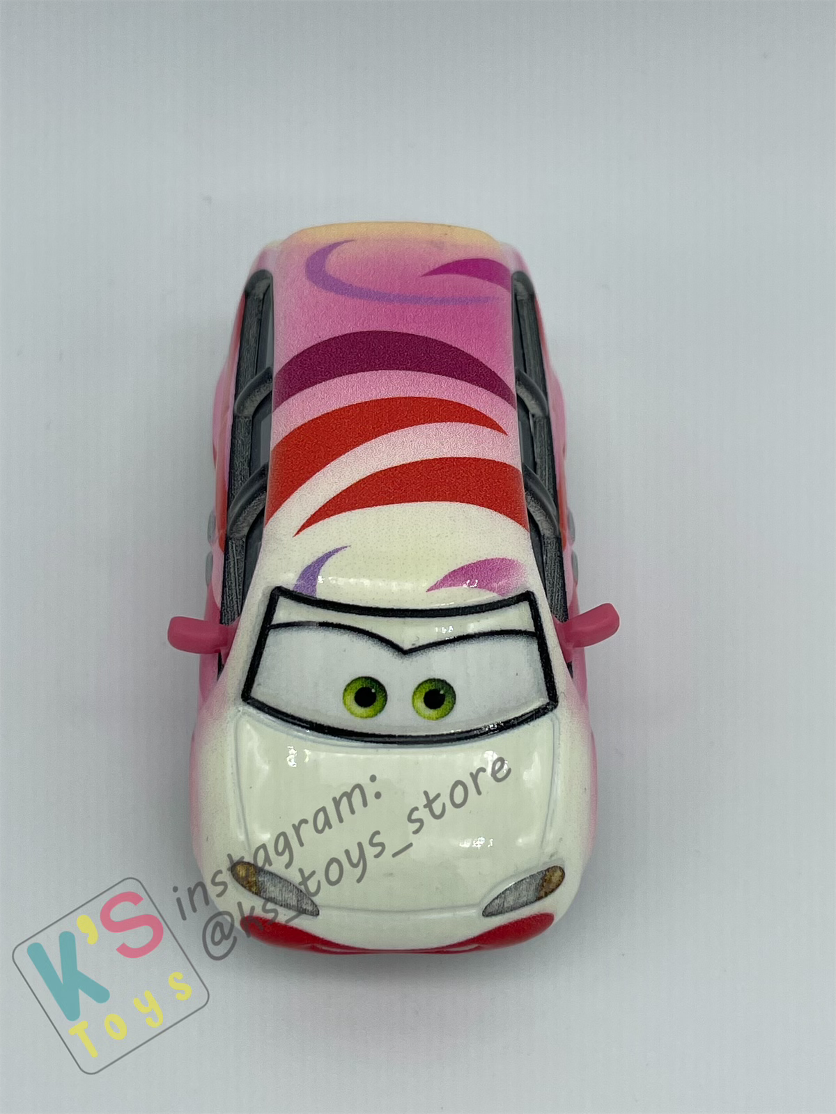 PRE-OWNED / LOOSE DISNEY PIXAR CARS - CLAIRE GUNZ'ER - CARS ON THE ROAD "SHOW TIME" - EXCELLENT CONDITION