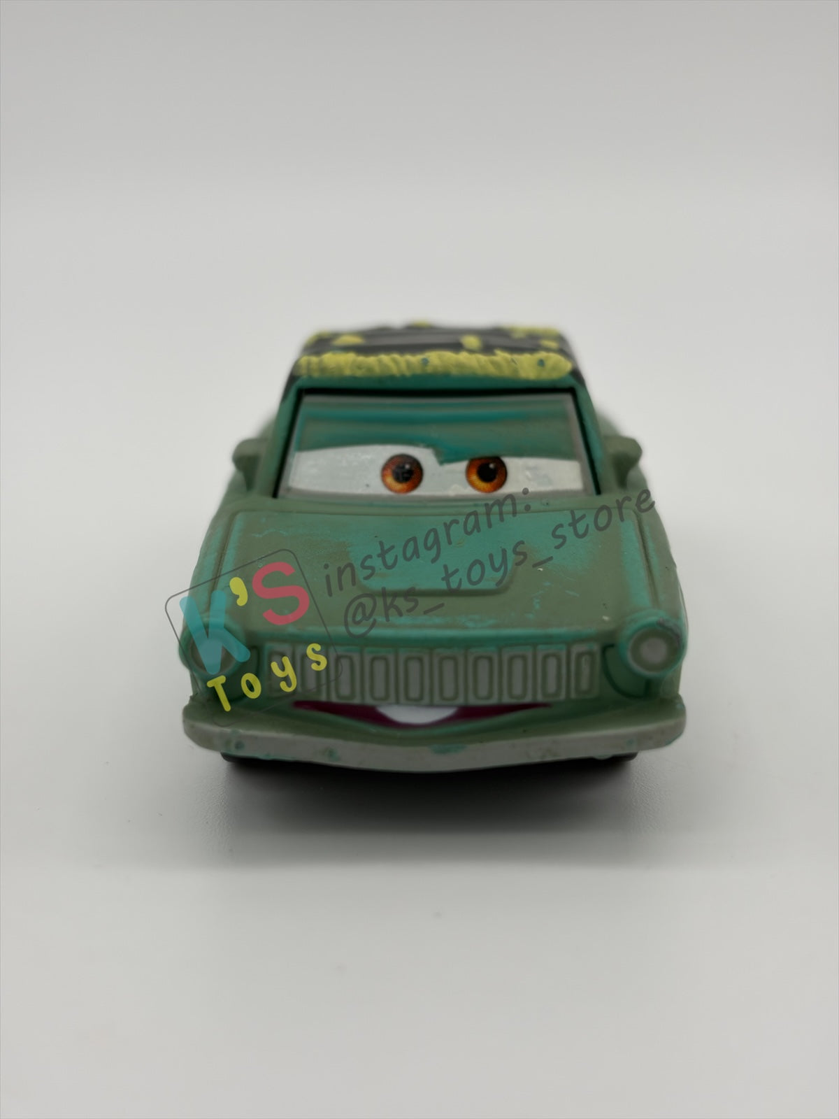 PRE-OWNED / LOOSE DISNEY PIXAR CARS - "RUSTY RUST-EZE" CARS 3 SERIES - NEAR MINT CONDITION