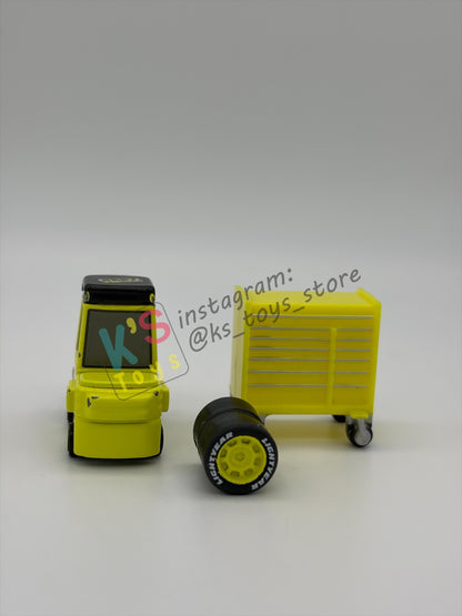 PRE-OWNED / LOOSE DISNEY PIXAR CARS - "STACY / LEAK LESS PITTY" CARS 1 - PLAYED CONDITION - READ DESCRIPTION!!!!!!
