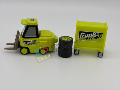 PRE-OWNED / LOOSE DISNEY PIXAR CARS - "TRUNK FRESH WIDE PITTY" CARS 1 - GOOD CONDITION - READ DESCRIPTION!!!!!!