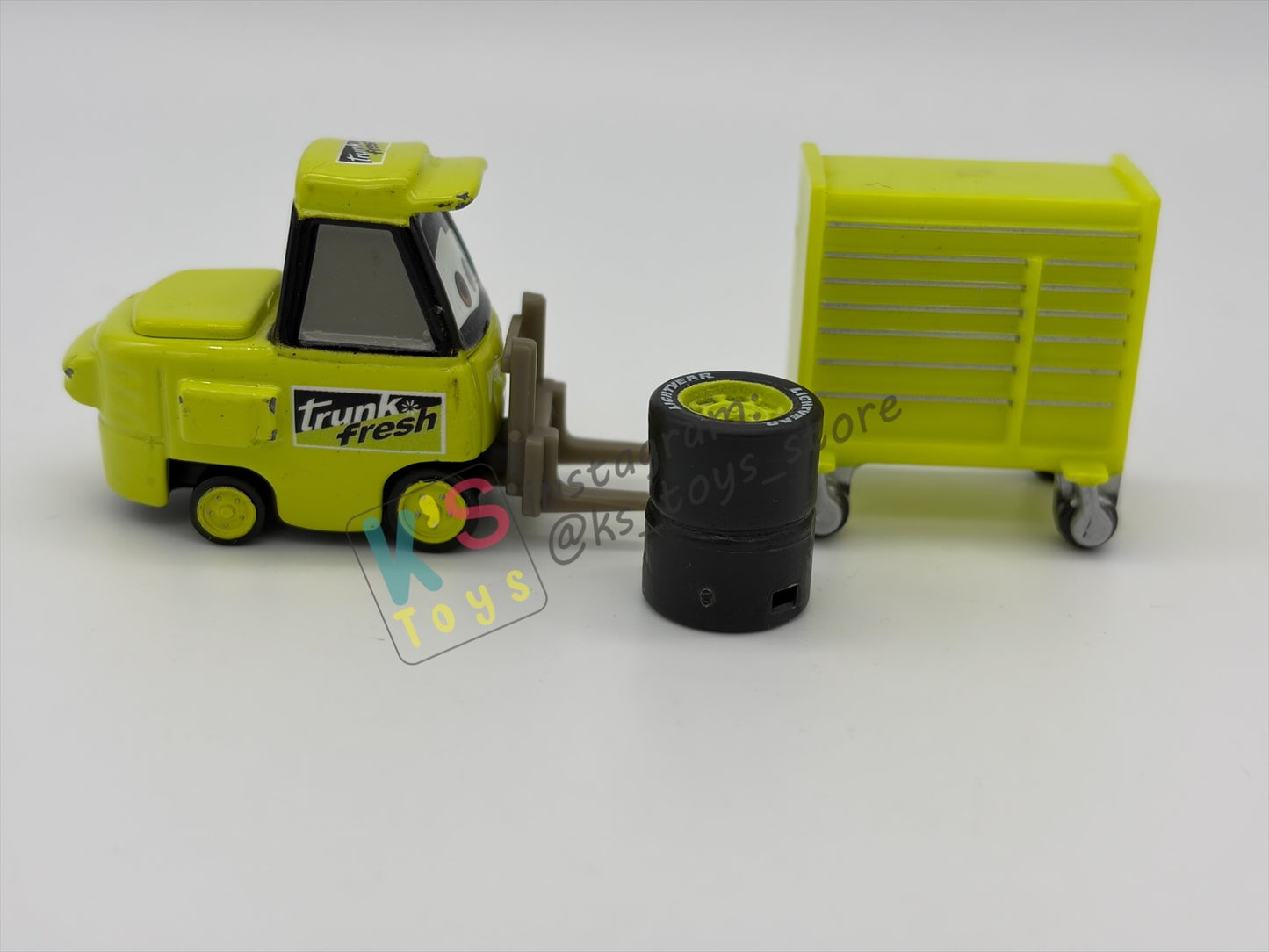 PRE-OWNED / LOOSE DISNEY PIXAR CARS - "TRUNK FRESH WIDE PITTY" CARS 1 - GOOD CONDITION - READ DESCRIPTION!!!!!!
