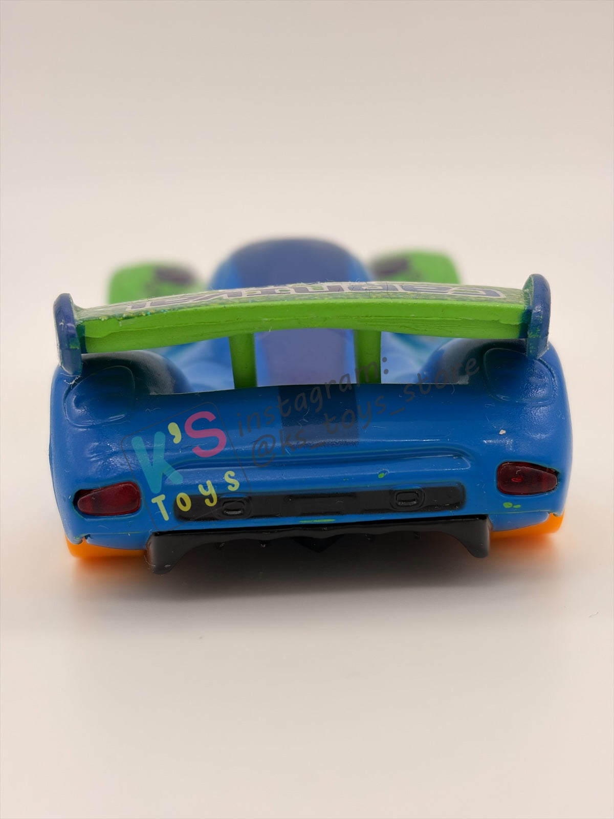 DISNEY STORE OF DISNEY PIXAR CARS 1:43 - CARNIVAL CUP CARLA VELOSO - CARNIVAL CUP SERIES - PRE-OWNED