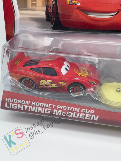 Disney Pixar Cars 1:55 by Mattel 2-Pack Wheel Well Motel, HUDSON HORNET PISTON CUP LIGHTNING MCQUEEN & SALLY- BNIP