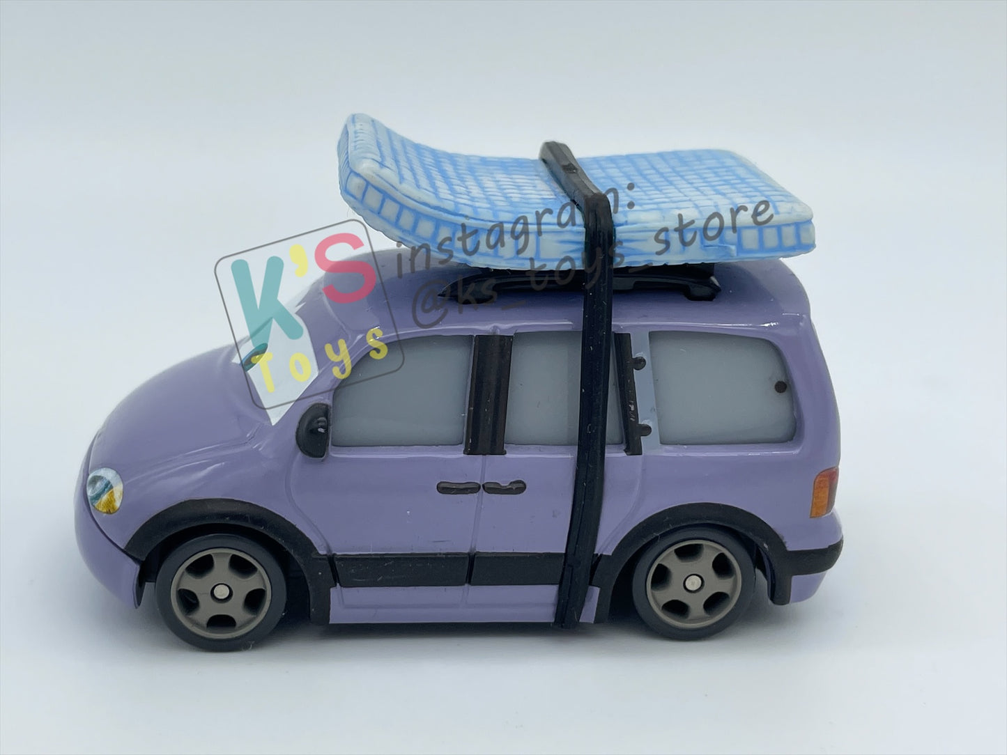 PRE-OWNED / LOOSE DISNEY PIXAR CARS BY MATTEL - "LEROY TRAFFIK" - CARS SERIES - MINT/NEAR MINT CONDITION - READ DESCRIPTION!!!!!!!!!!!