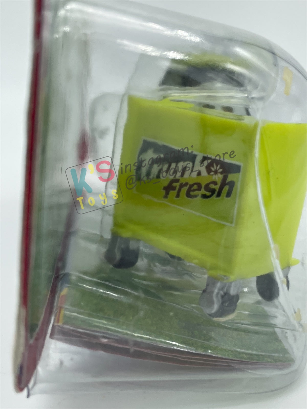 DISNEY PIXAR CARS 1:55 BY MATTEL, TRUNK FRESH PITTY - RACE ORAMA - BNIP *PACKAGING NOT IN MINT CONDITION!!**