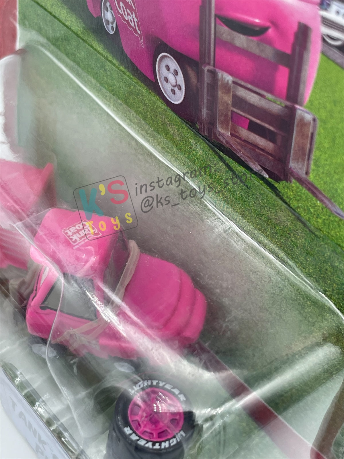 DISNEY PIXAR CARS 1:55 BY MATTEL, JERRY DRIVECHAIN TANK COAT PITTY - RACE ORAMA - BNIP