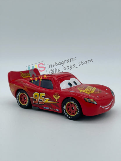 PRE-OWNED / LOOSE DISNEY PIXAR CARS 1:55 BY MATTEL - "HUDSON HORNET PISTON CUP LIGHTNING MCQUEEN" CARS 2 SERIES - NEAR MINT CONDITION