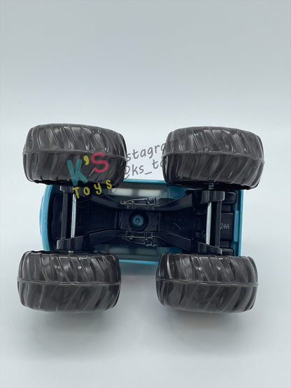 PRE-OWNED / LOOSE DISNEY PIXAR CARS - "IVY" CARS ON THE ROAD, SHOW TIME - MINT CONDITION