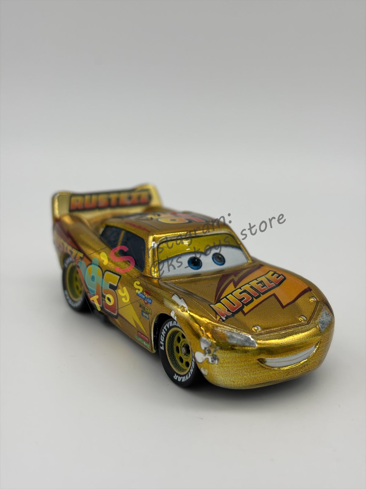 PRE-OWNED / LOOSE DISNEY PIXAR CARS - "GOLDEN LIGHTNING MCQUEEN (2021 PROMO)" 2021 PROMO SERIES - GOOD CONDITION