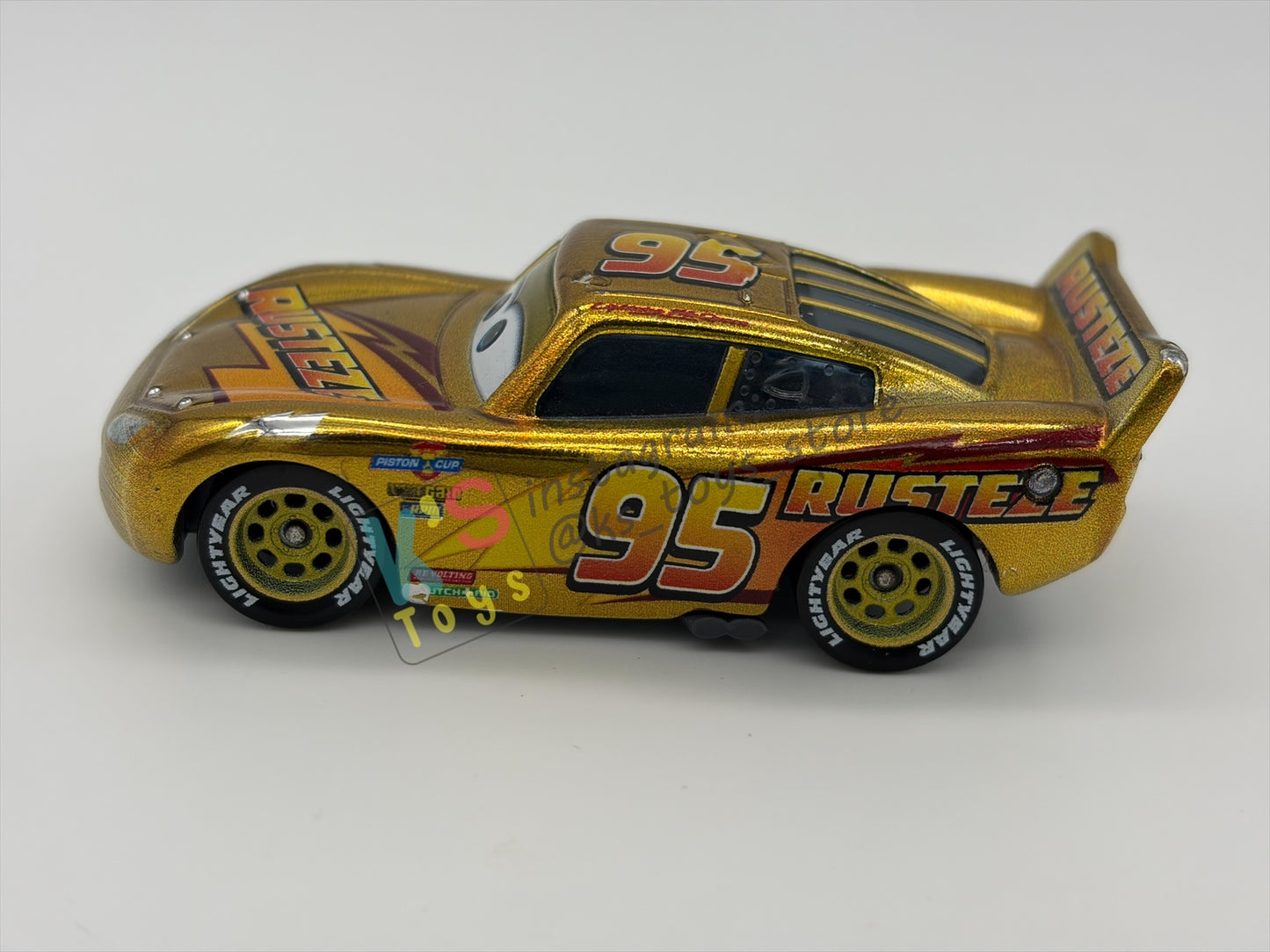 PRE-OWNED / LOOSE DISNEY PIXAR CARS - "GOLDEN LIGHTNING MCQUEEN (2021 PROMO)" 2021 PROMO SERIES - GOOD CONDITION