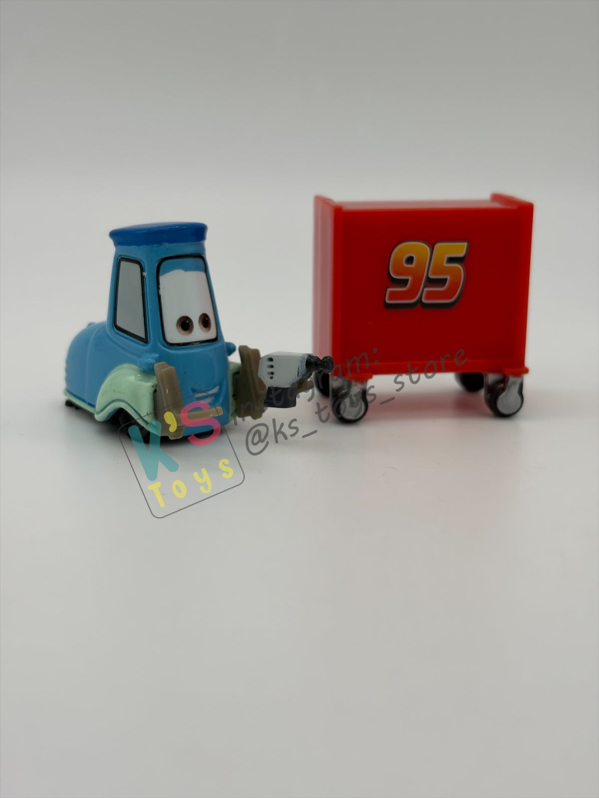 PRE-OWNED / LOOSE DISNEY PIXAR CARS - "PIT CREW MEMBER GUIDO" CARS SERIES - NEAR MINT CONDITION