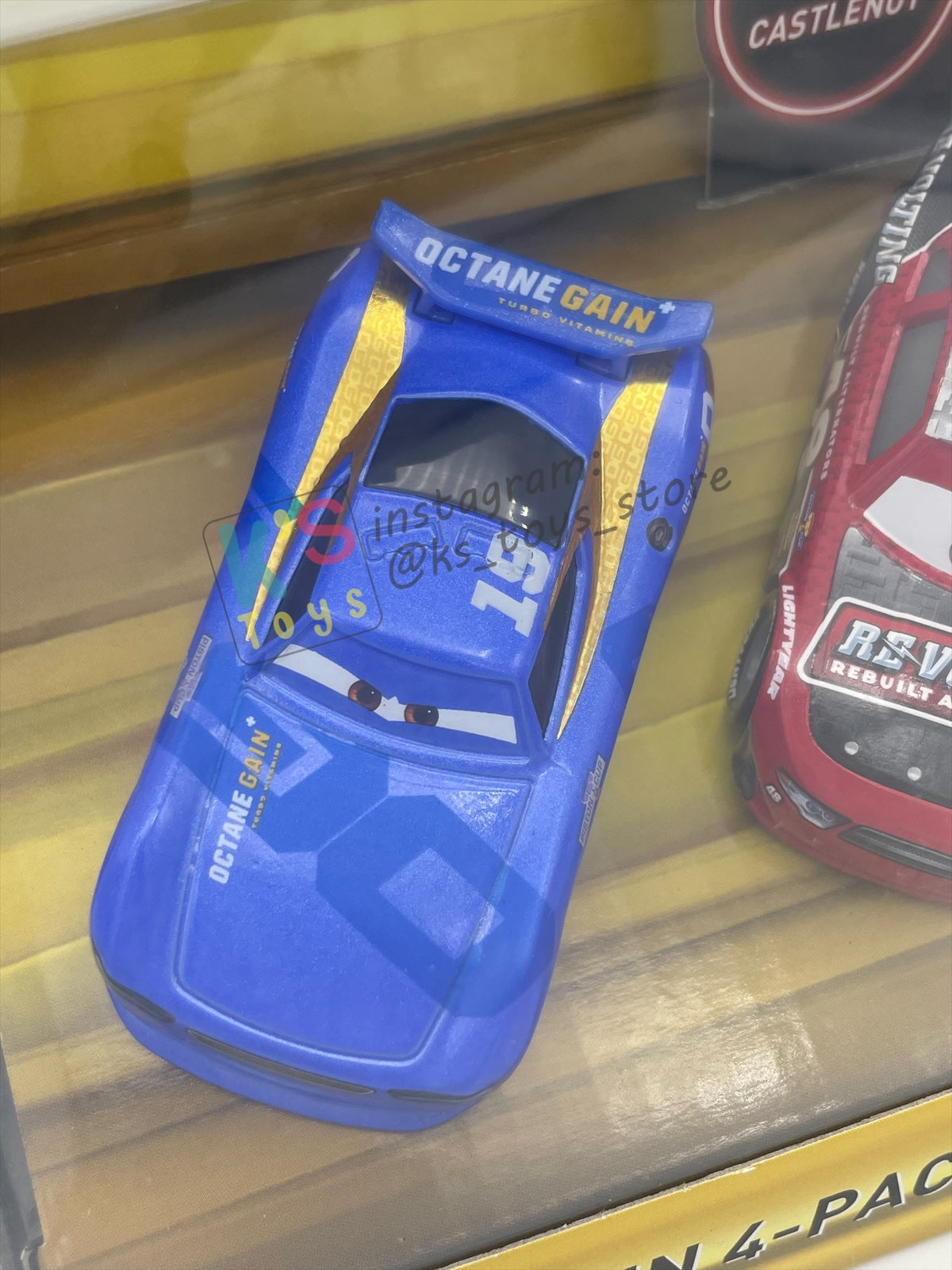 GIFT SET OF DISNEY PIXAR CARS 1:55 BY MATTEL - RACE TO WIN 4-PACK "T.G CASTLENUT, MURRAY CLUTCHBURN, DANNY SWERVEZ, TIM TREADLESS" - BNIB
