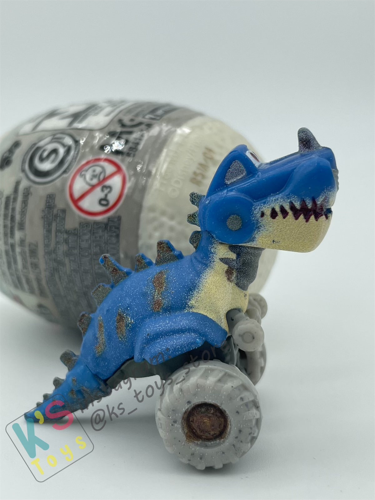 Mini Racers Pixar Disney Cars, 2023 DINO EGG SERIES, #04 TYRANAMISSASAURUS