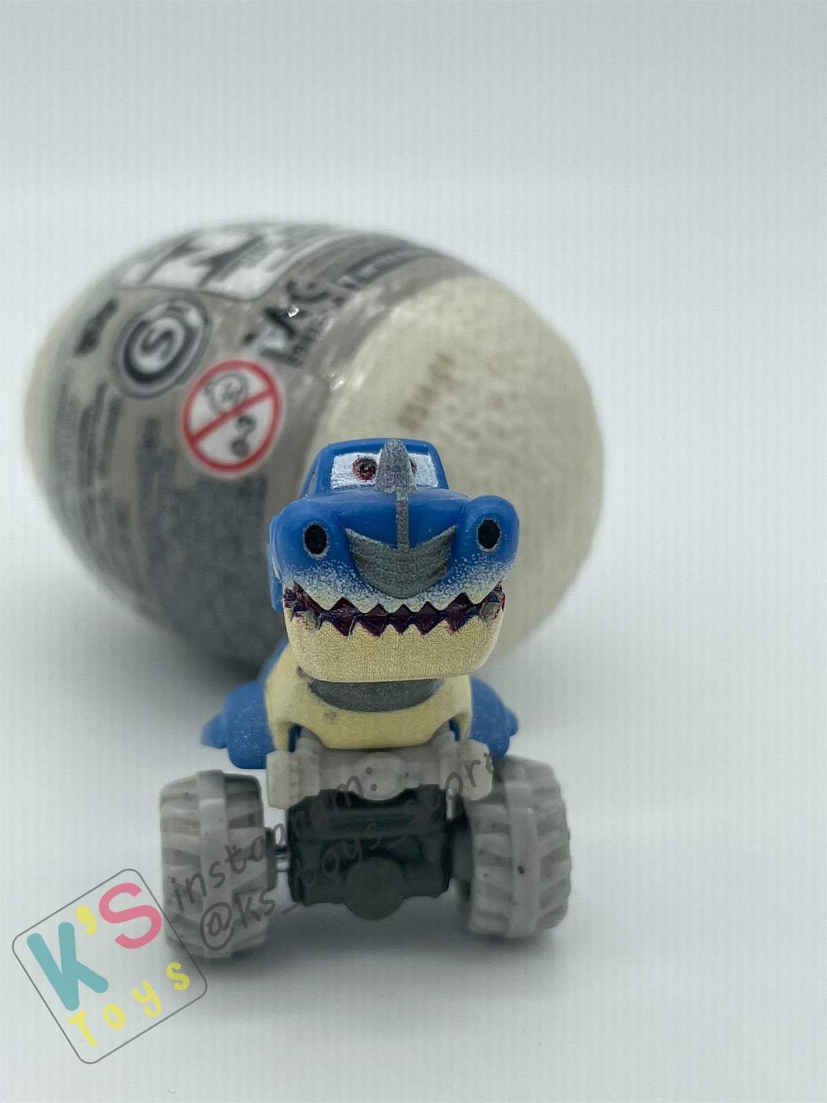 Mini Racers Pixar Disney Cars, 2023 DINO EGG SERIES, #04 TYRANAMISSASAURUS